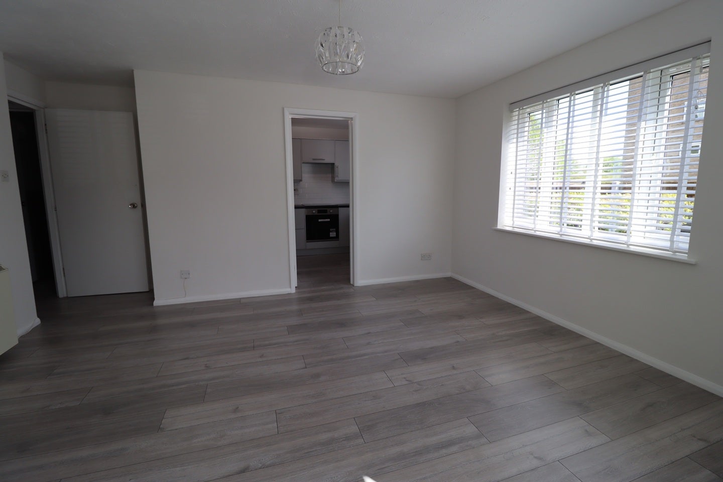 Flat Chalkstone Close in Greater London