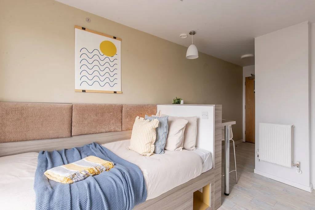 Flat Deasy Road in Coventry