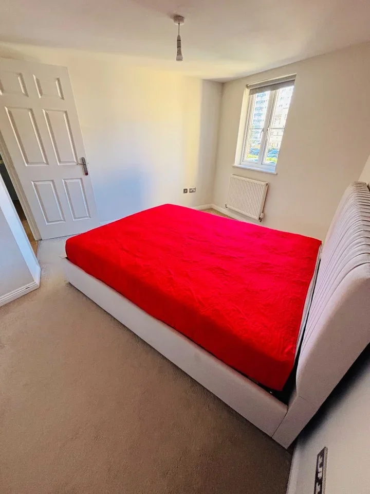 Flat Kidman Close in Greater London