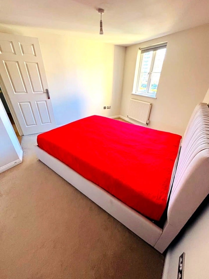 Flat Kidman Close in Greater London