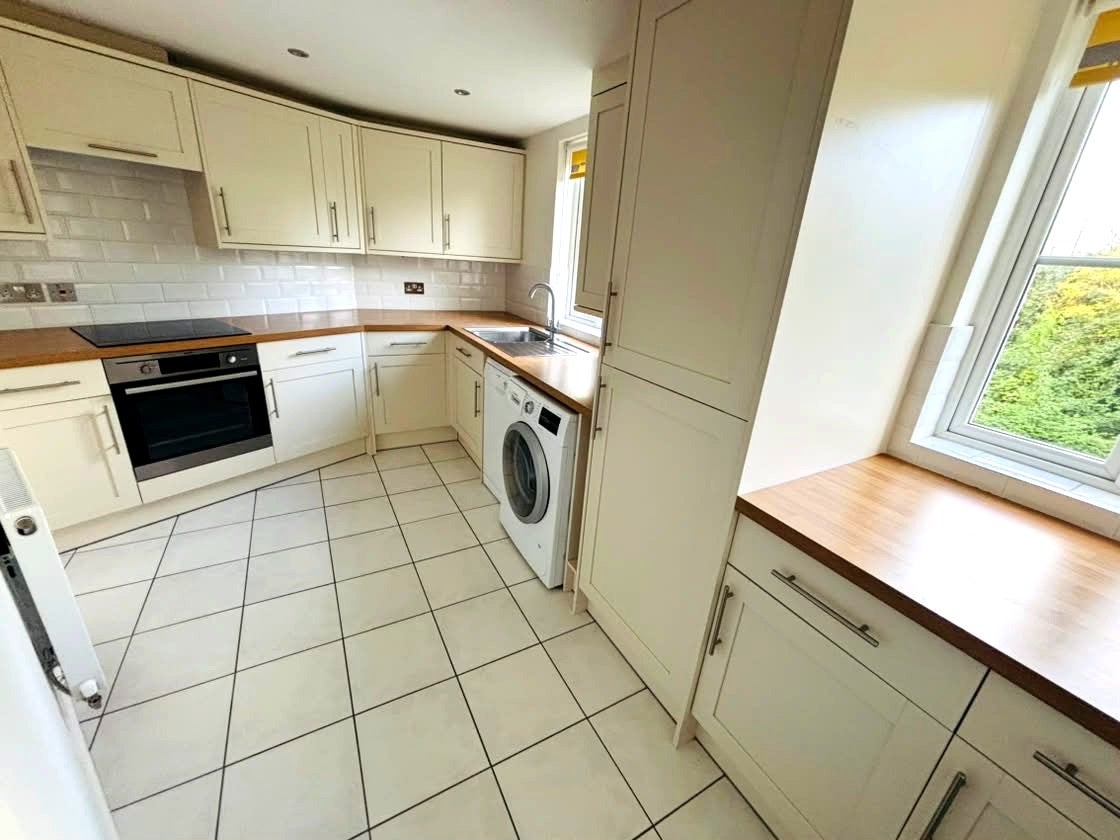 Flat Kidman Close in Greater London