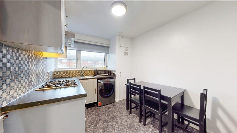 Room Great Eastern Road in Greater London