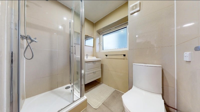 Room Great Eastern Road in Greater London