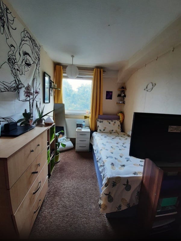Room Southern Grove in Greater London