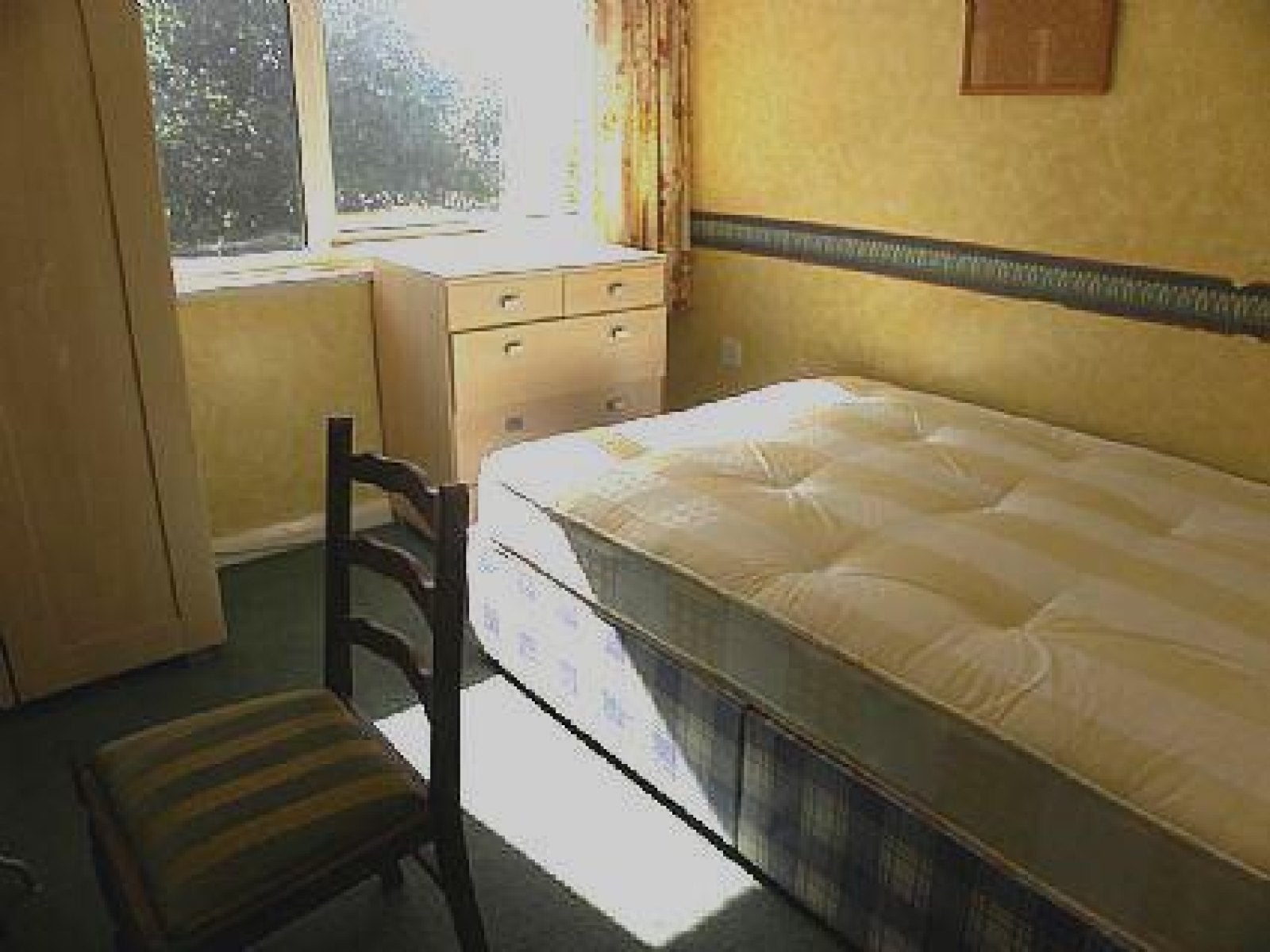 Flat Kemsing Gardens in Canterbury
