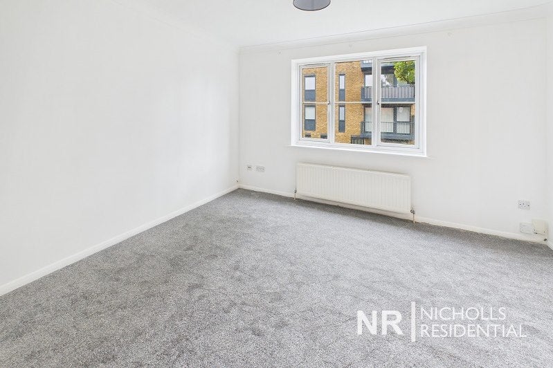Flat Yeomanry Close in Epsom and Ewell