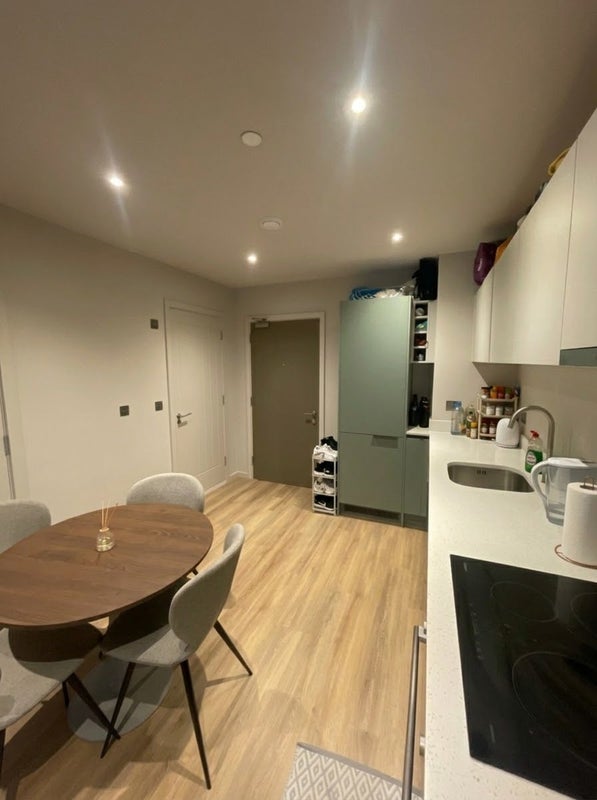 Room Heyrod Street in Manchester