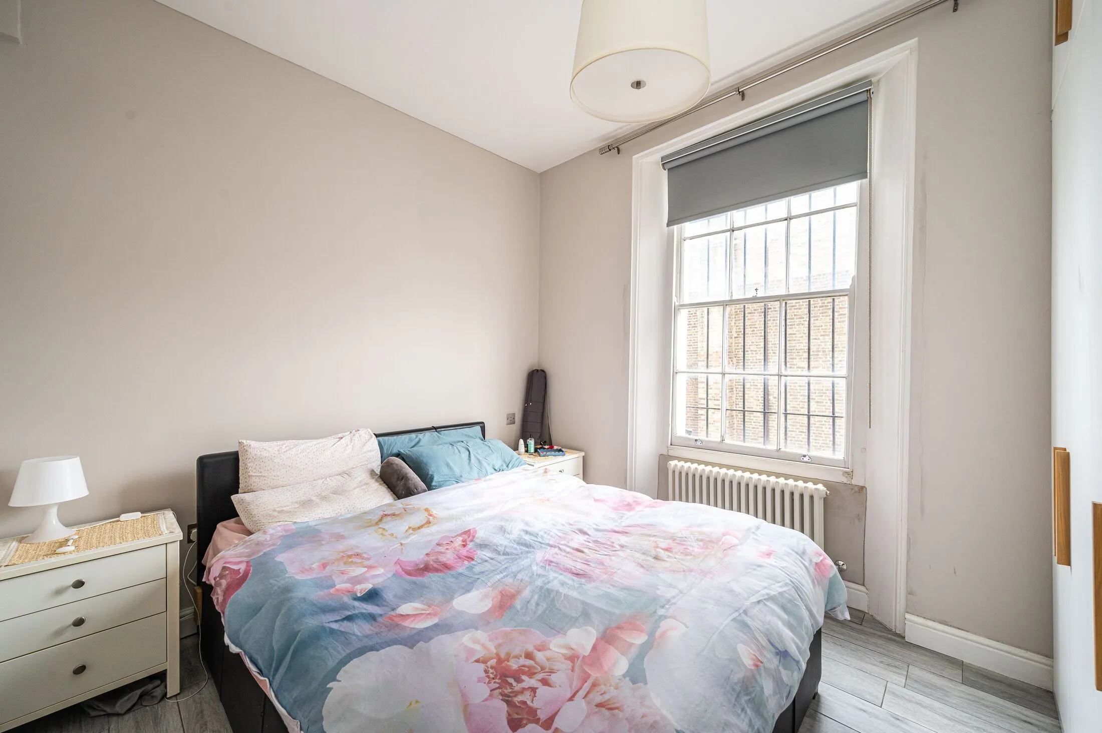 Flat Caledonian Road in Greater London