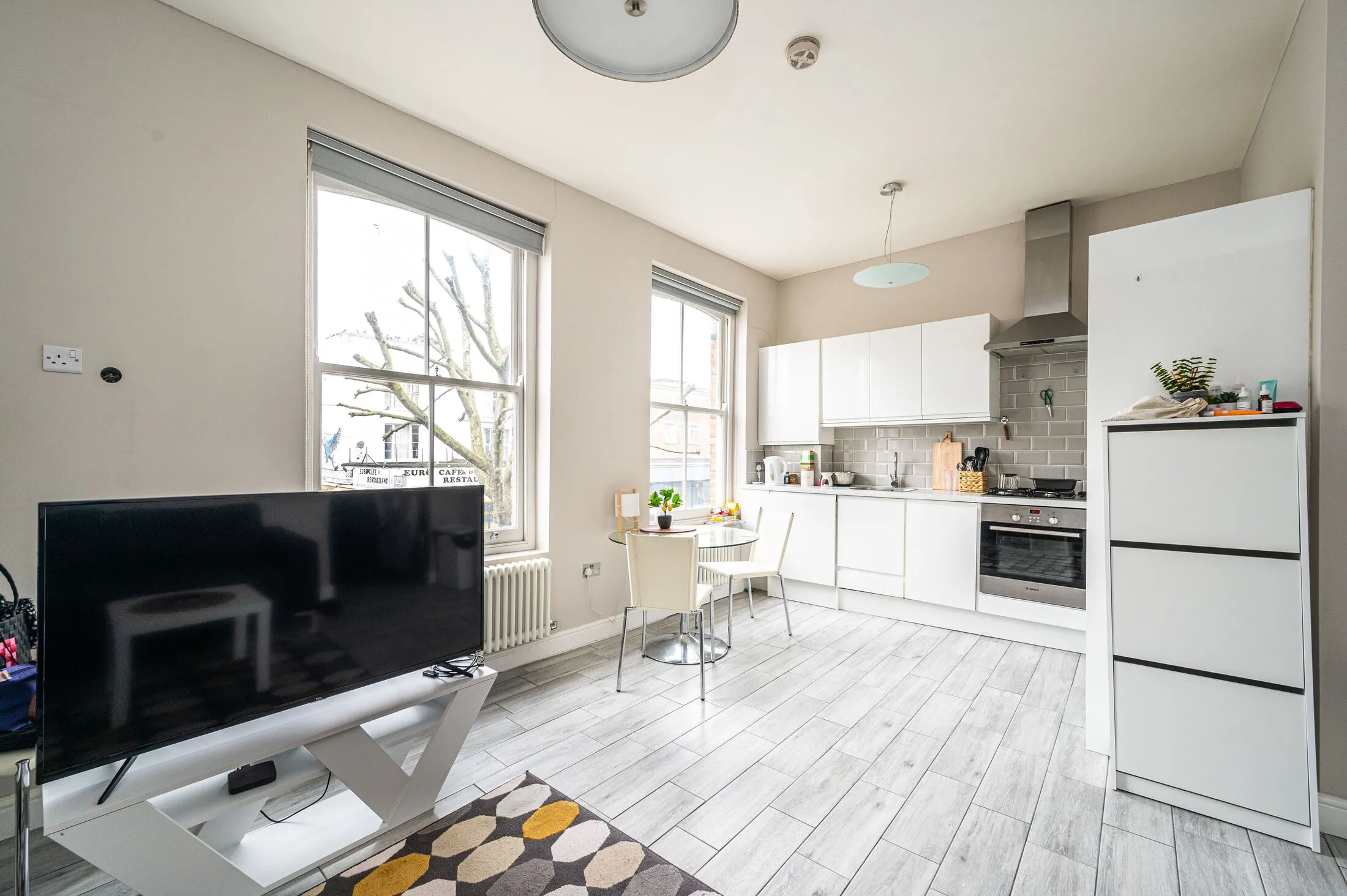 Flat Caledonian Road in Greater London