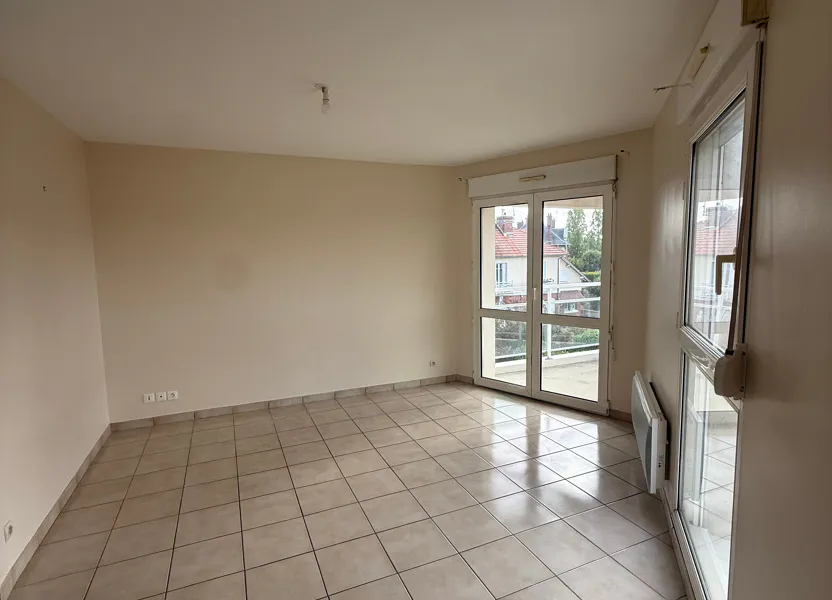 Flat Allée Pierre Barrette in Compiègne