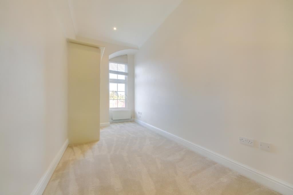 Flat Goldring Way in St Albans