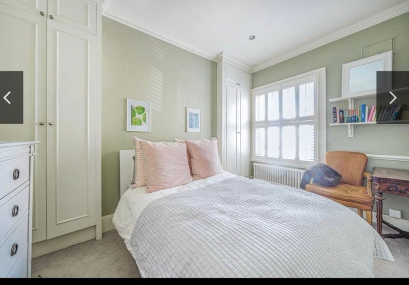 Room Lots Road in Greater London