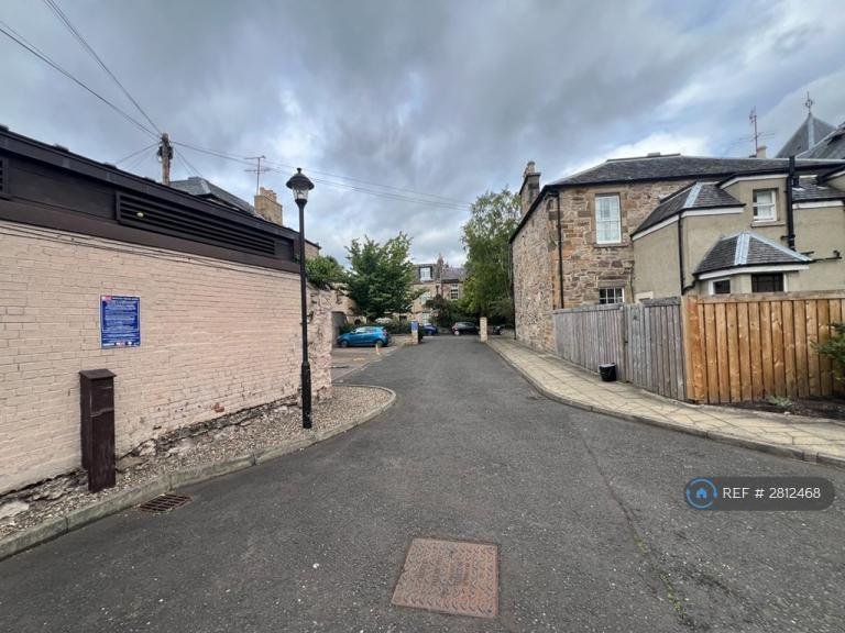 Flat Upper Gray Street in City of Edinburgh