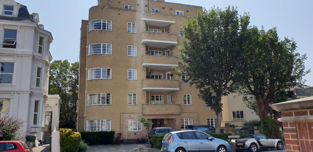Flat Sandgate Road in Folkestone and Hythe District