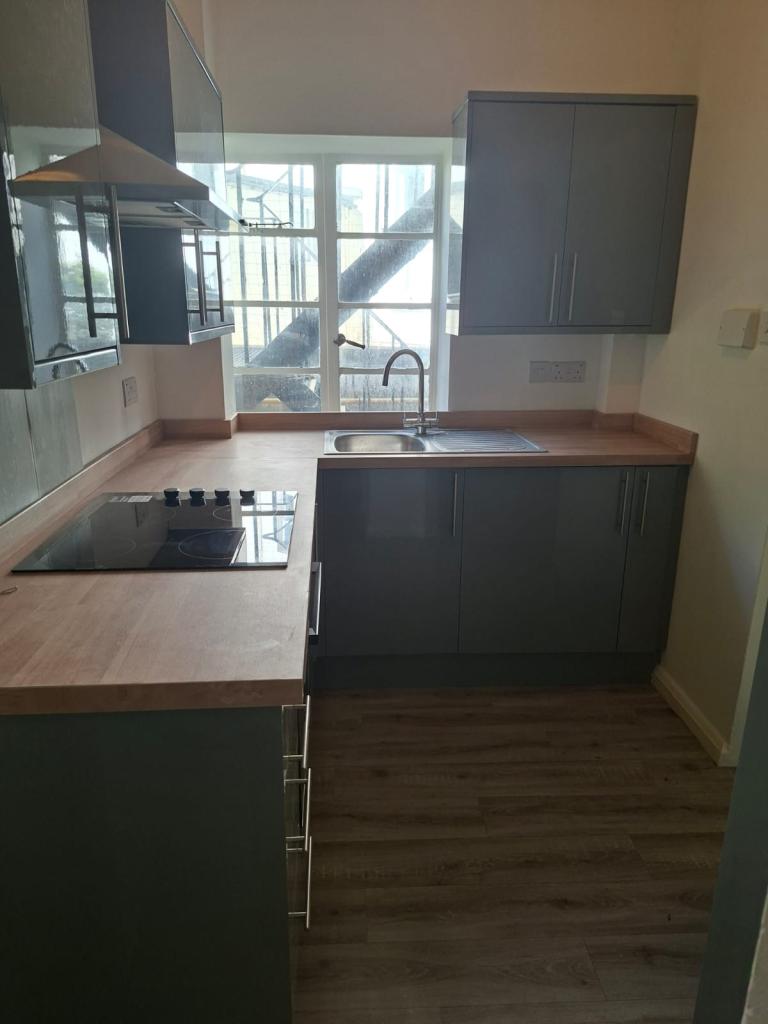 Flat Sandgate Road in Folkestone and Hythe District