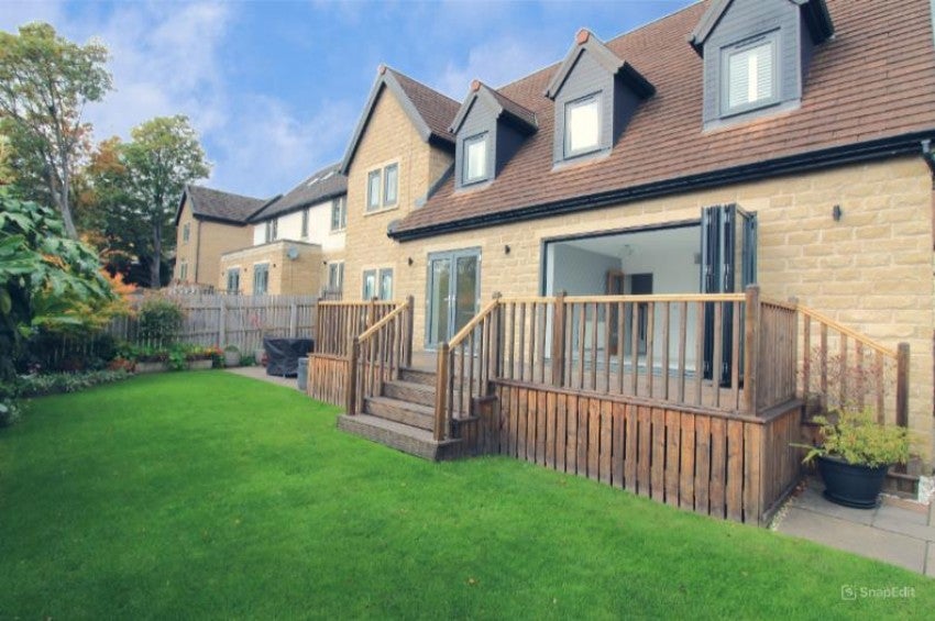 House Platnam Grove in Kirklees