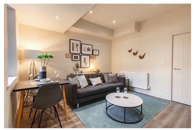 Room Gwendoline Street in Liverpool