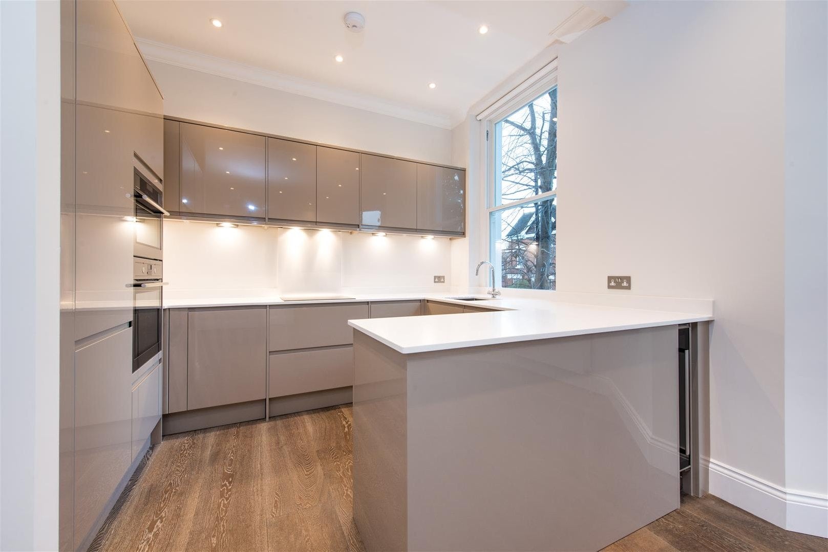 Flat Priory Road in Greater London