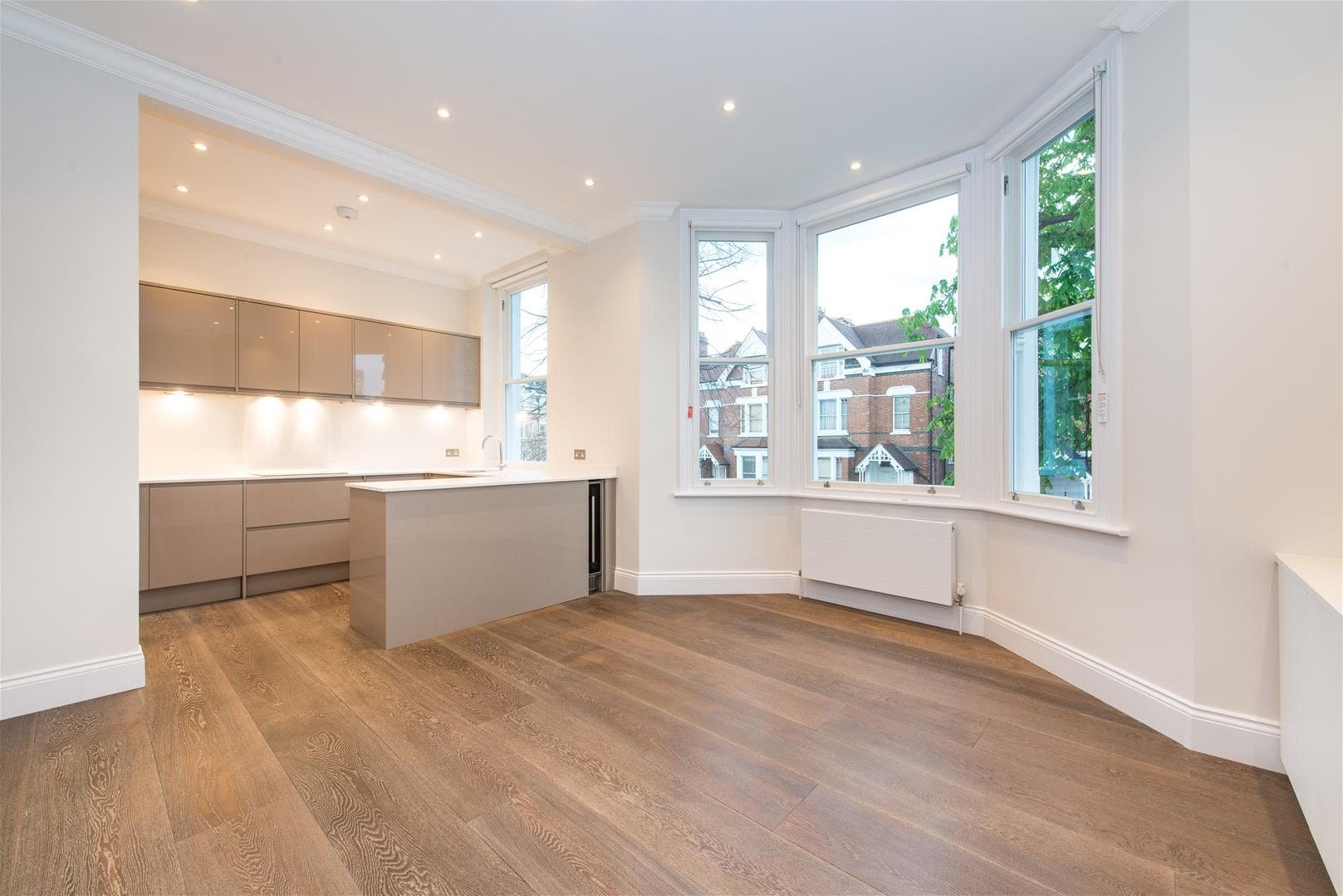 Flat Priory Road in Greater London