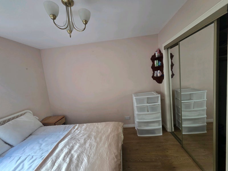 Flat Grantully Place in City of Edinburgh