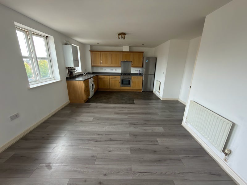 Room Bedevere Road in Greater London