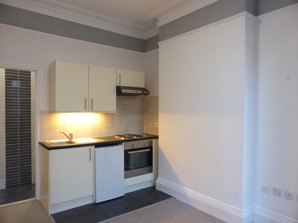 Flat York Avenue in Hove