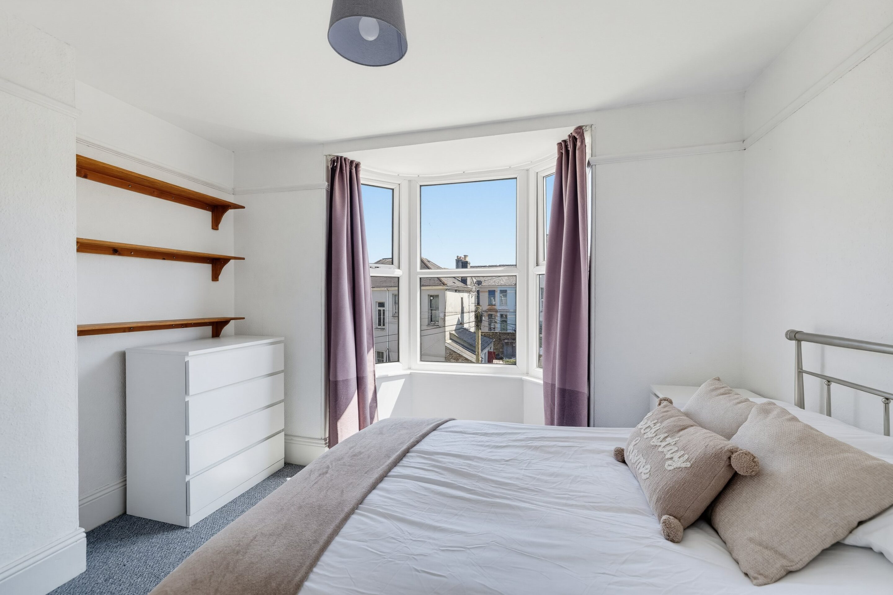 Room Beaumont Road in Plymouth