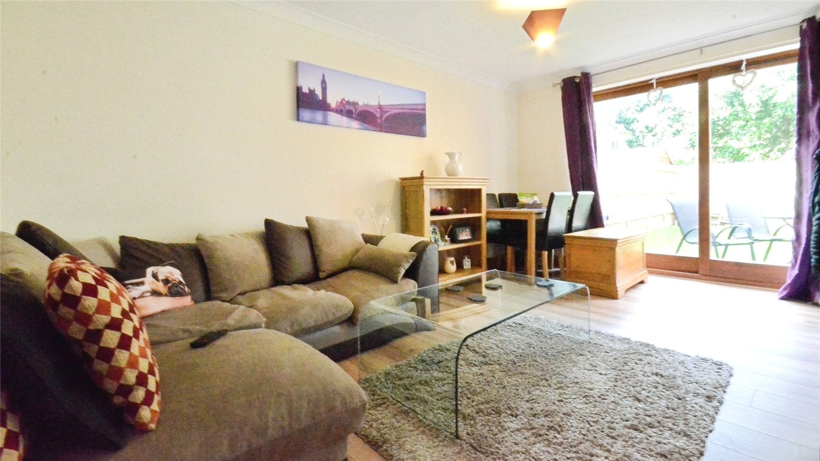 House Challis Place in Binfield