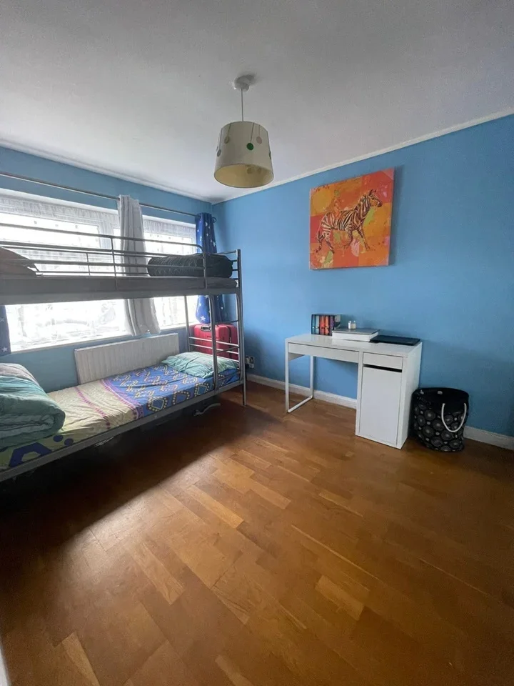 Flat Bellegrove Road in Greater London