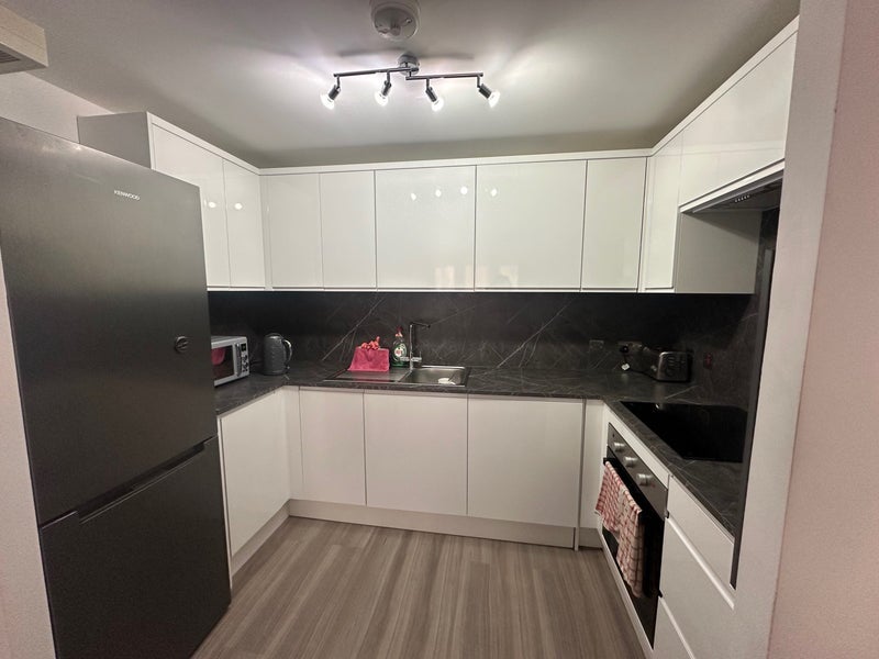 Room Commonwealth Drive in Crawley
