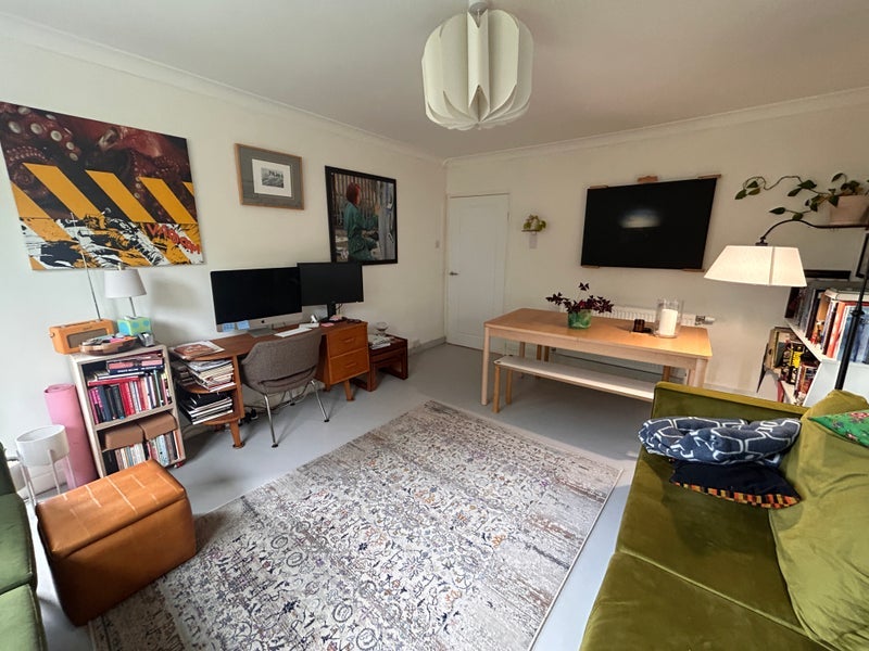 Flat Braehead Street in Glasgow