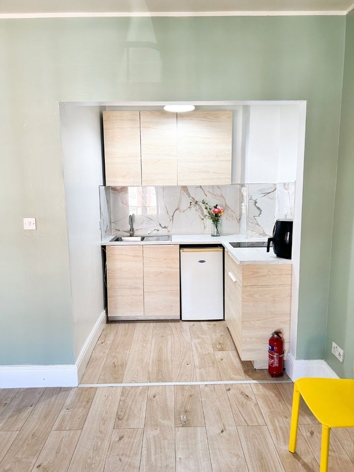 Flat Daneshill Road in Leicester