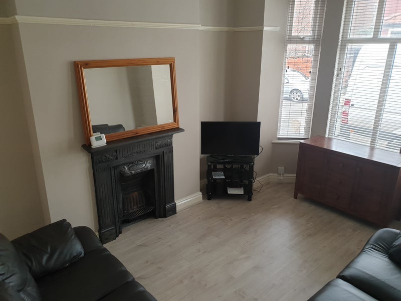 Room Craighall Avenue in Manchester