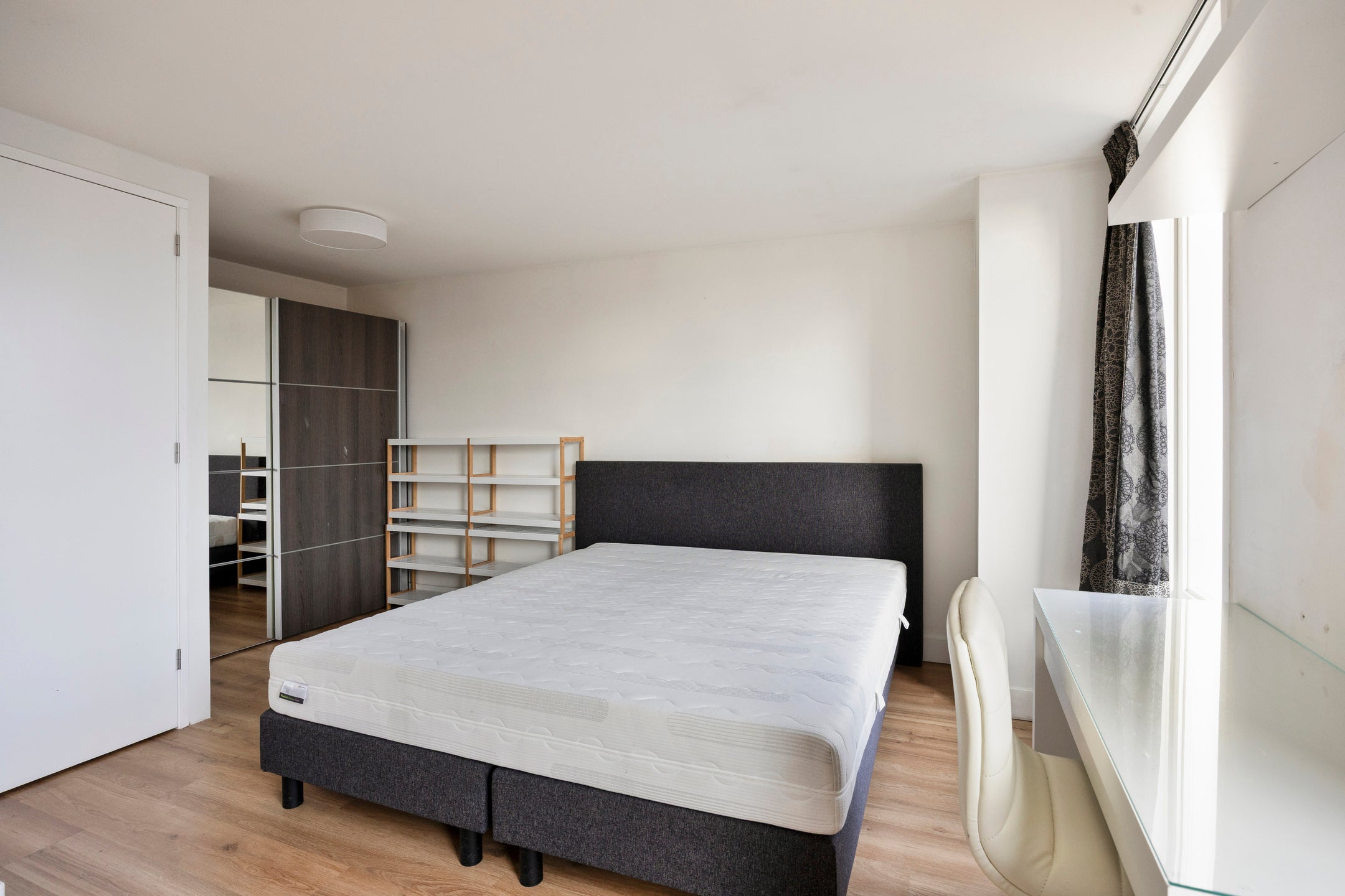 Appartement te huur: Van Ostadestraat, Amsterdam