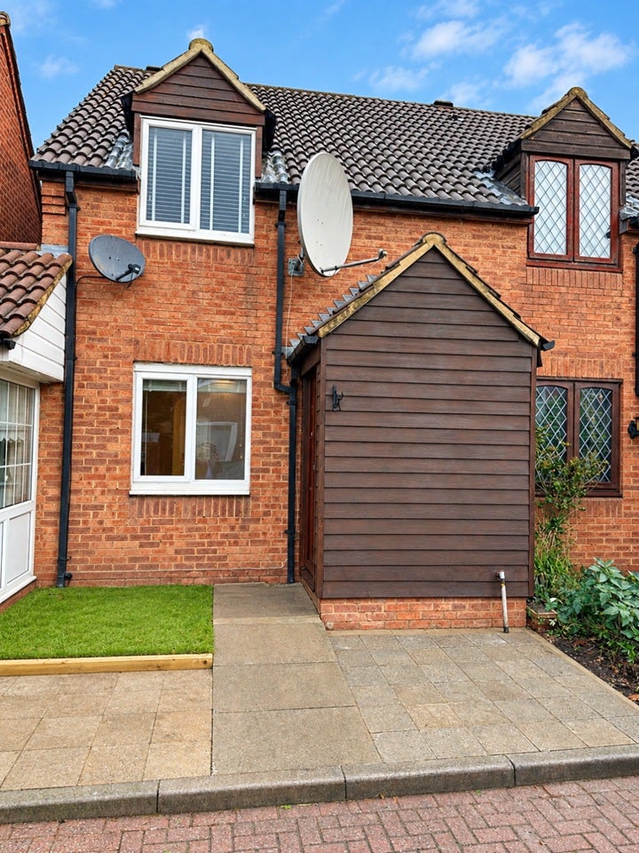 House Selby Close in Greater London