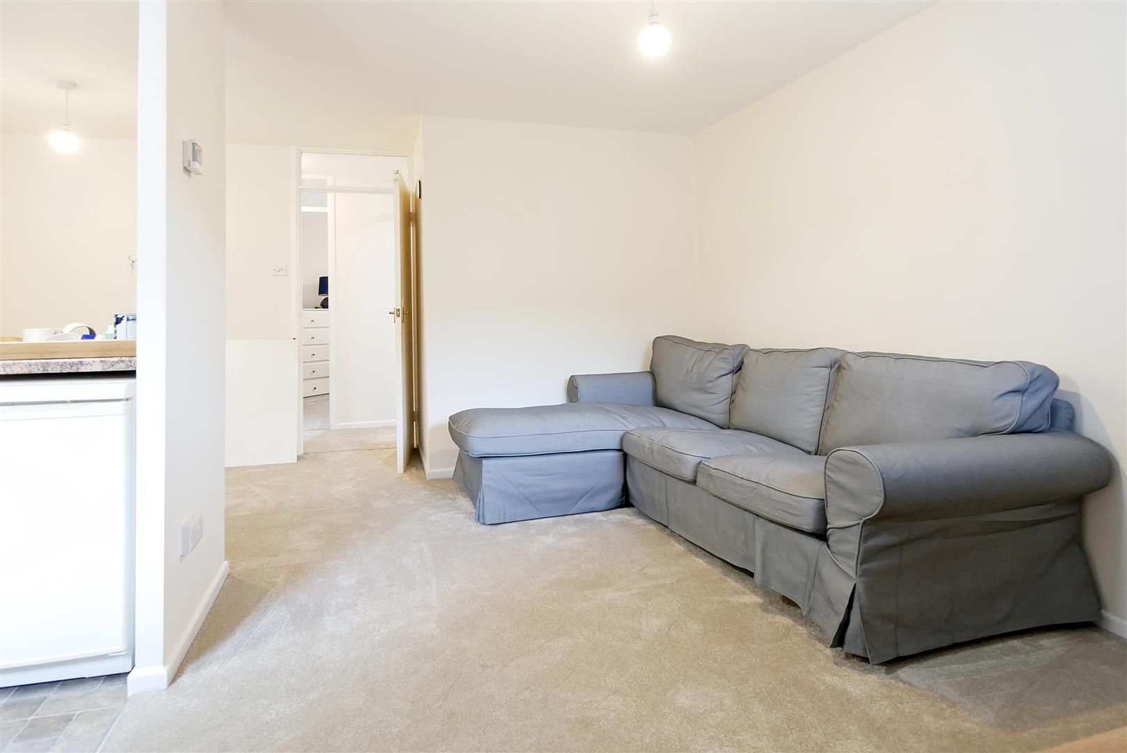 Flat Kensington Road in Chichester