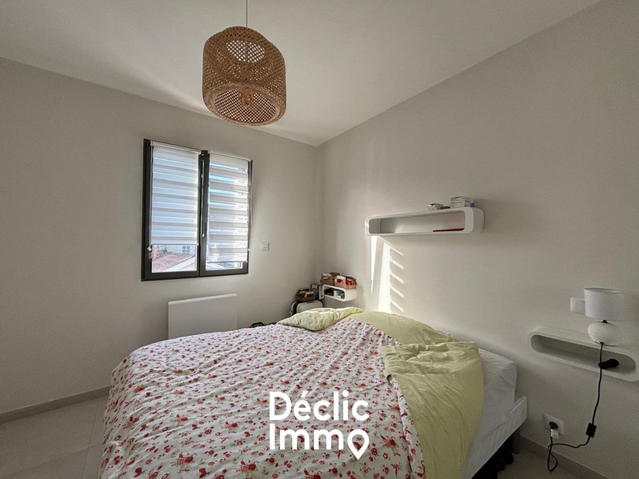 Flat Rue Marc Séguin in La Rochelle