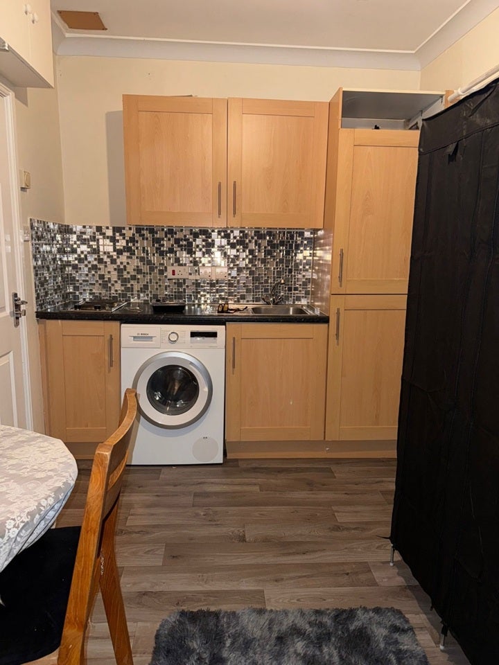 Flat Hughenden Road in High Wycombe