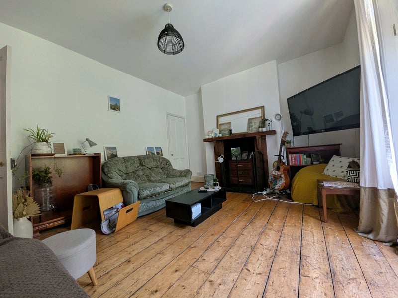 Room Cotswold Road in Bristol