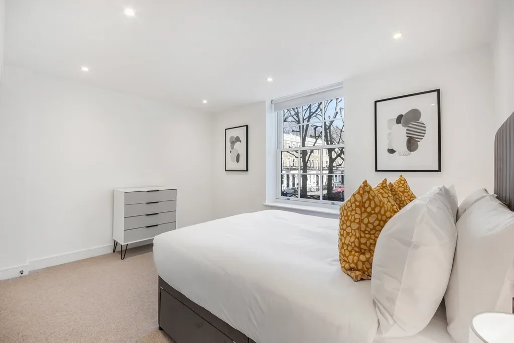 Flat Lisgar Terrace in Greater London
