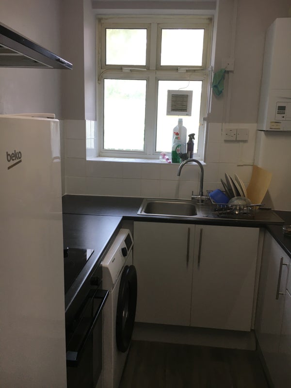Room Patmore Street in Greater London