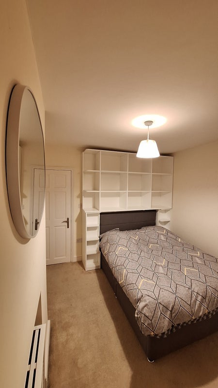Room Ballards Lane in Greater London