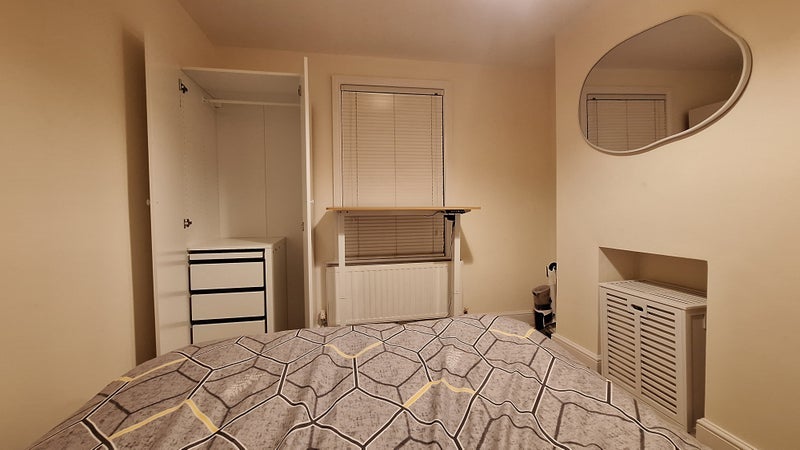Room Ballards Lane in Greater London