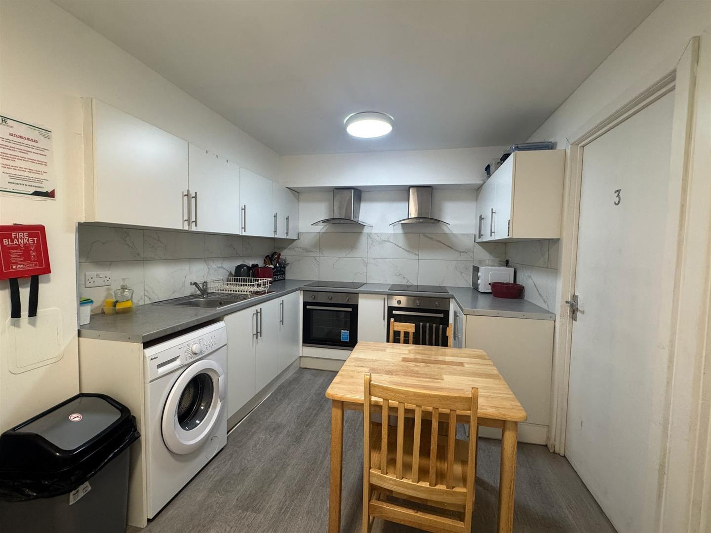 Room Clare Road in Greater London