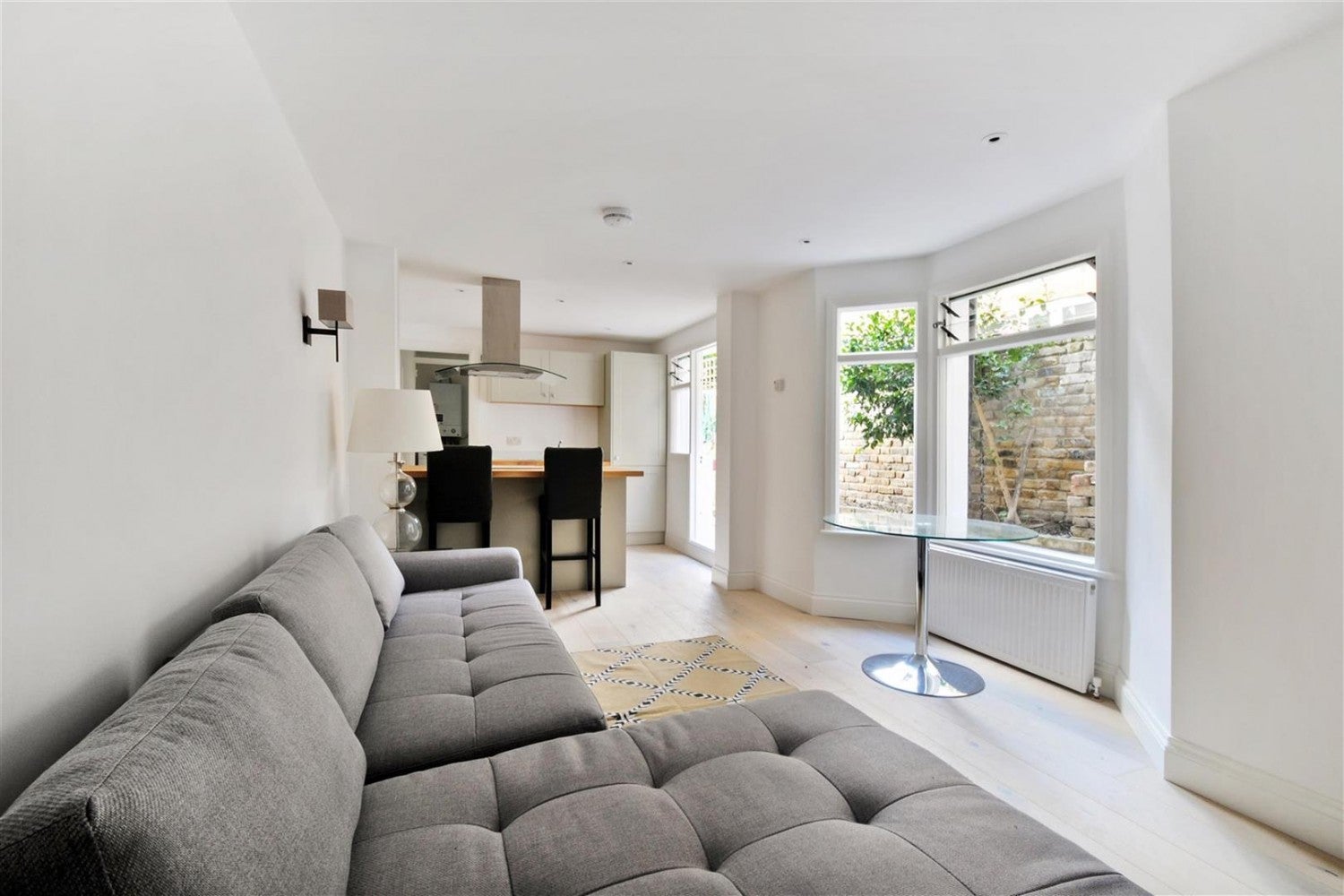 Flat Messina Avenue in Greater London