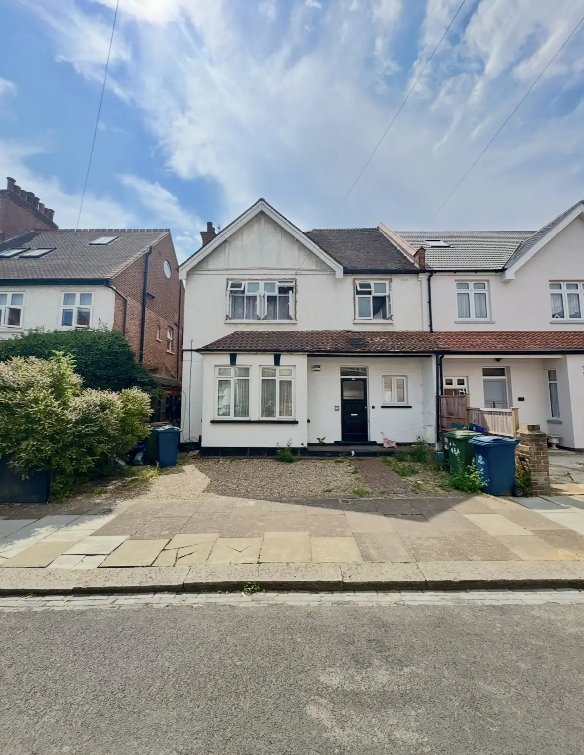 Flat Warrington Road in Greater London