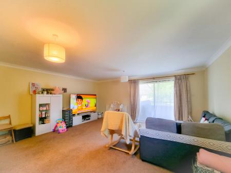 Flat Grandfield Avenue in Watford