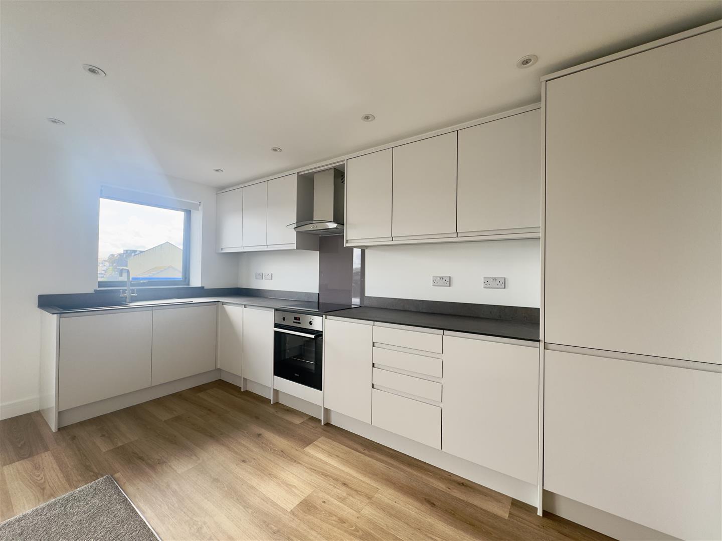 Flat Pargolla Road in Newquay