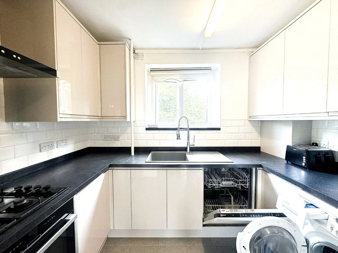 Flat Wynyatt Street in Greater London