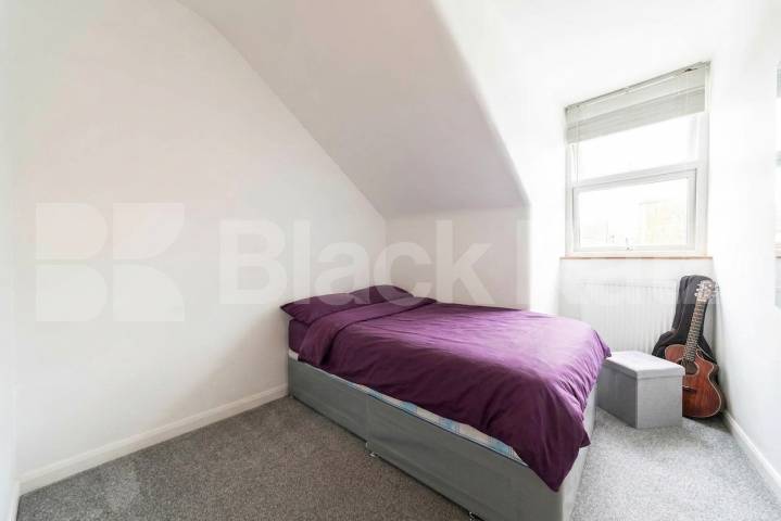 Flat Iverson Road in Greater London